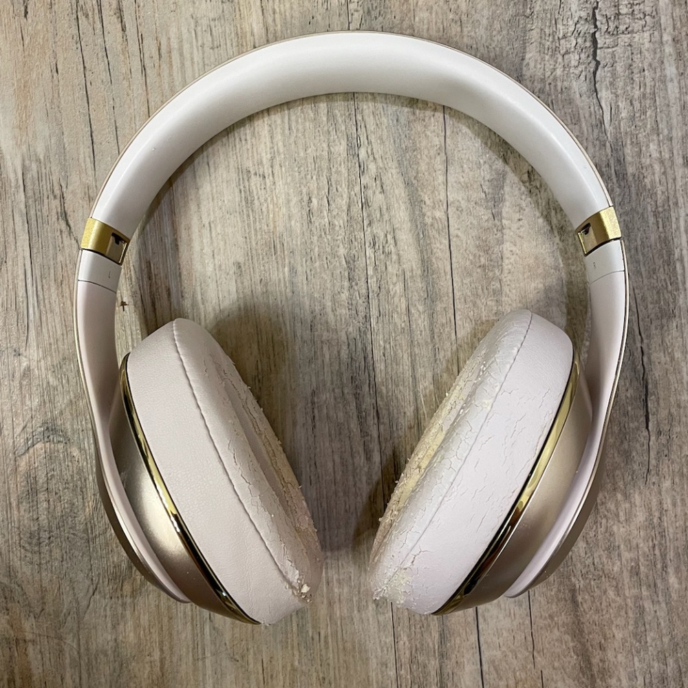 Beats Studio Wireless (Over-ear) Headphones